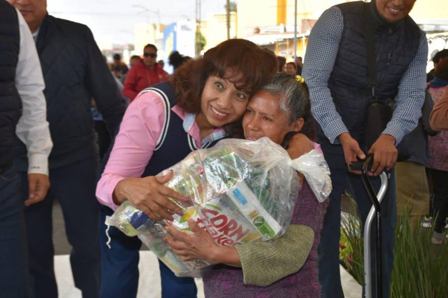 Entregan más de mil becas alimentarias en municipio de Soledad, SLP