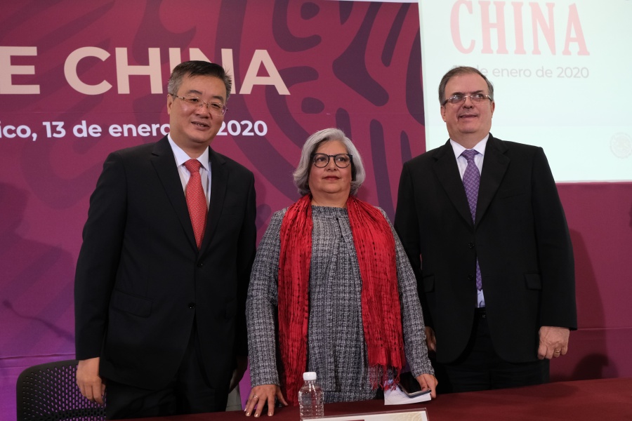Ebrard se compromete a frenar nuevo flujo, asegura Guatemala