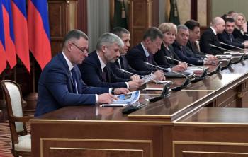 Gobierno ruso renuncia para dar espacio a cambios constitucionales
