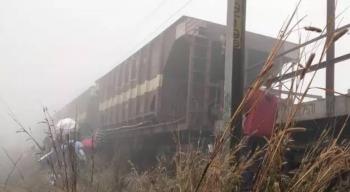 Colisi&oacute;n de trenes en la India deja al menos 40 heridos