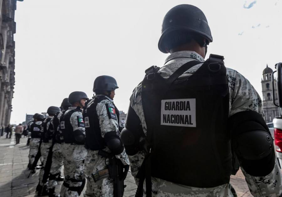 Pobladores retienen a guardias nacionales en Guerrero