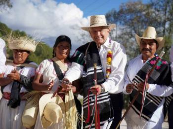 La gente est&aacute; gobernando M&eacute;xico, sostiene AMLO