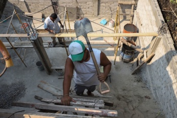 Piden constructores dejar de 
