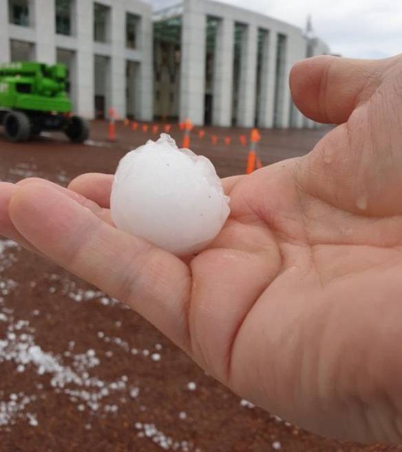 Australia azotada por granizo del tamaño de pelotas de golf