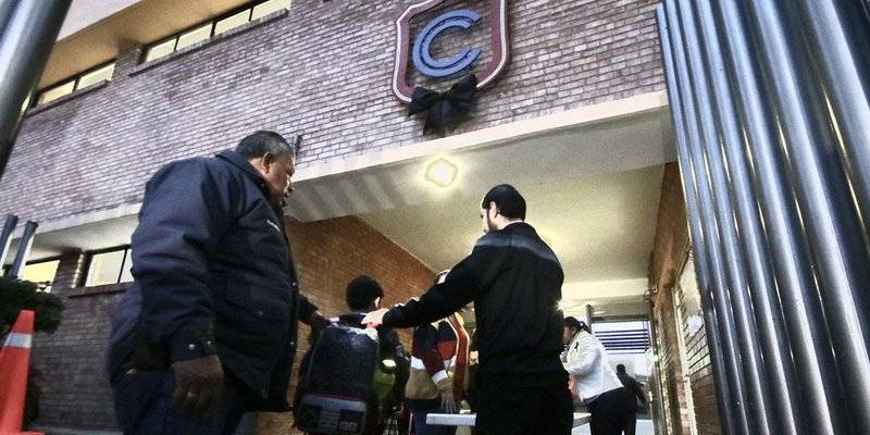 Abuelo del menor que disparó en el Colegio Cervantes estaría ligado al narco en Argentina