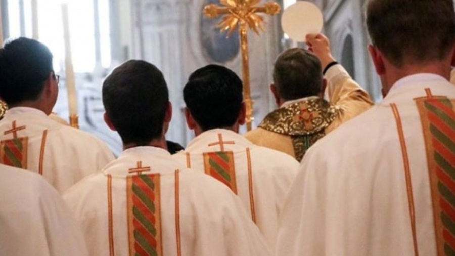 Investigan a legionarios de cristo por encubrimiento 