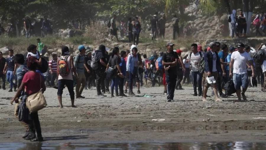 Trabajo conjunto con gobiernos centroamericanos para ofrecer trato digno a migrantes, piden legisladores