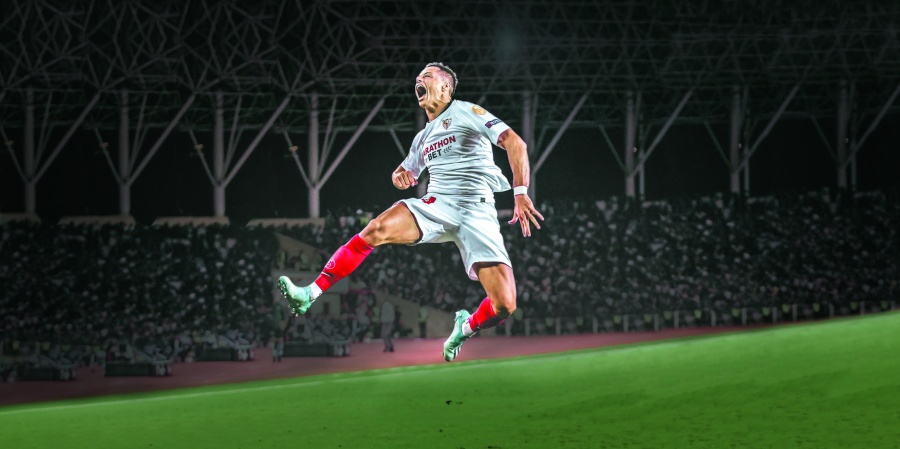 Chicharito aterriza en LA Galaxy por 6 mdd anuales