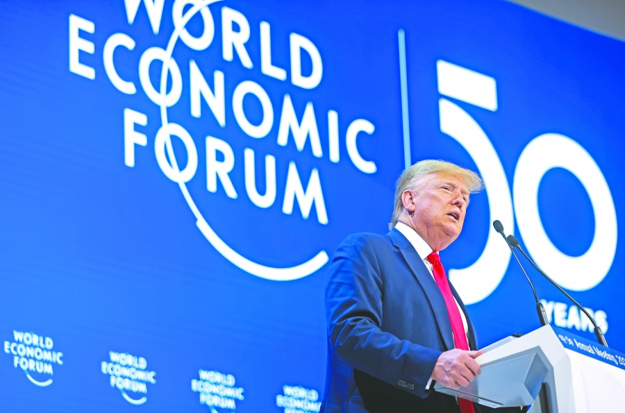 Trump presume sus  logros econ&oacute;micos en Davos