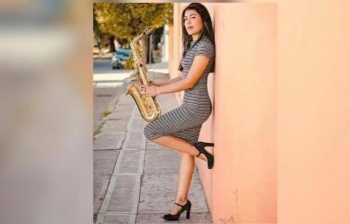 Dan de alta a mar&iacute;a elena, la saxofonista atacada con acido 