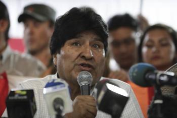 Acepta Asamblea Legislativa renuncia de Evo Morales