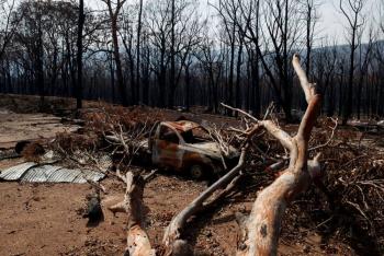 Australia reactiva alerta de peligro por reavivamiento de incendios