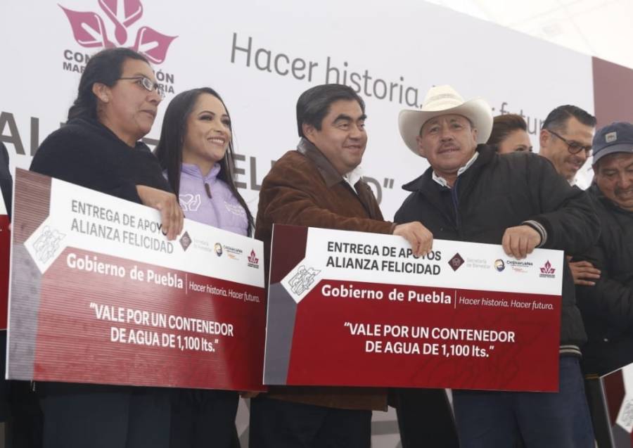 Autoridades entregan apoyos en Chignahuapan, Puebla