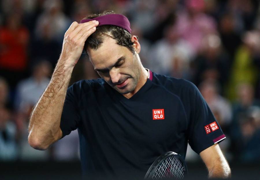 Roger Federer sufre, pero ya está en octavos de final en Australia