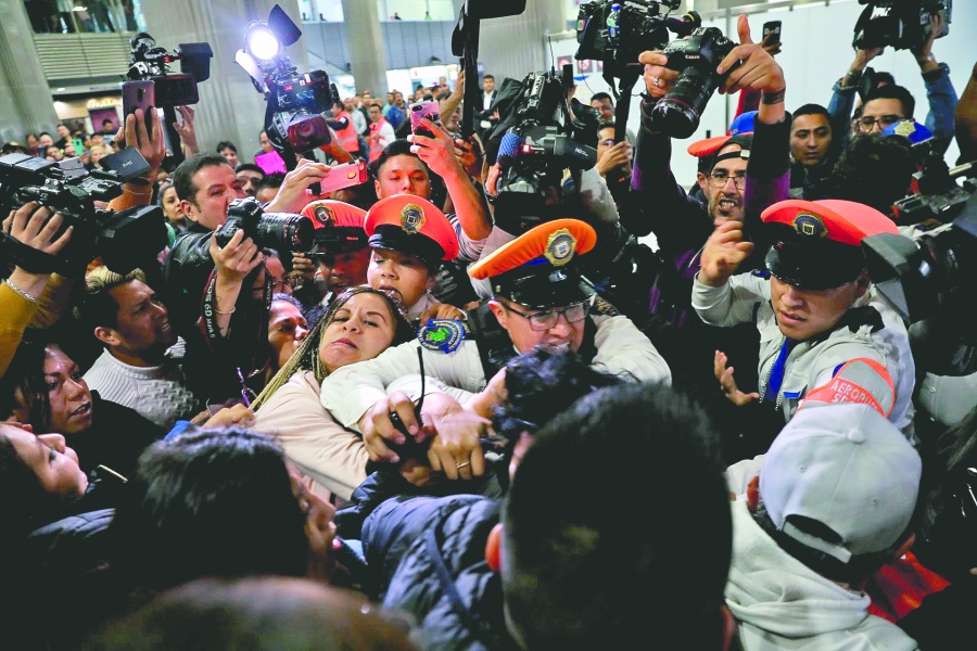 Recurren a otros países en abasto de medicinas 