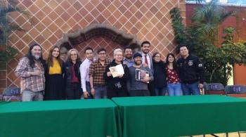 Con antolog&iacute;a, escritores se pronuncian ante el alza de violencia
