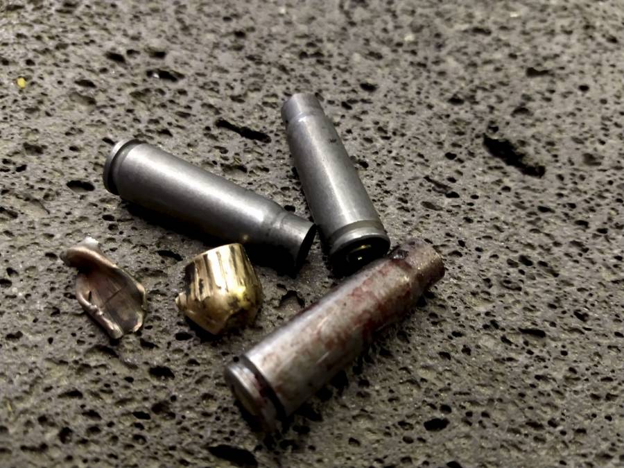 Una mujer dispara un rifle R15 en Aguascalientes y siembra terror