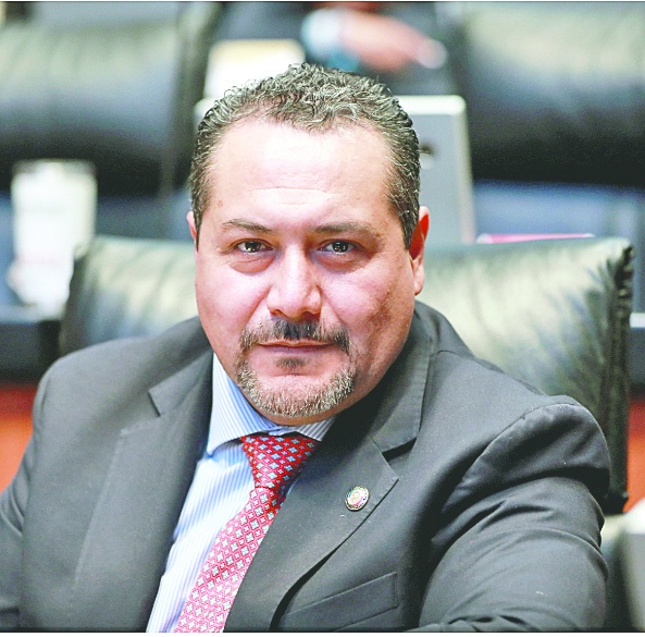 Crisis en Morena divide opiniones de sus legisladores