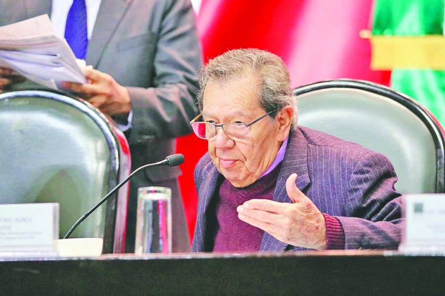 Muñoz Ledo pide renuncia del titular del INM