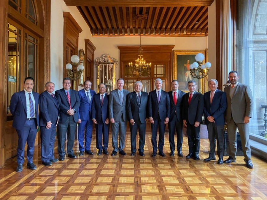 Gobernadores panistas resisten sumarse a Insabi