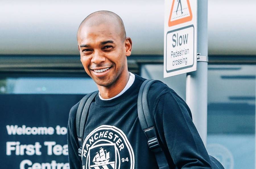 Fernandinho renueva con el Manchester City hasta 2021