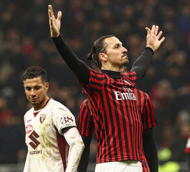 Milan gana al Torino y avanza a semifinales de la Copa Italia
