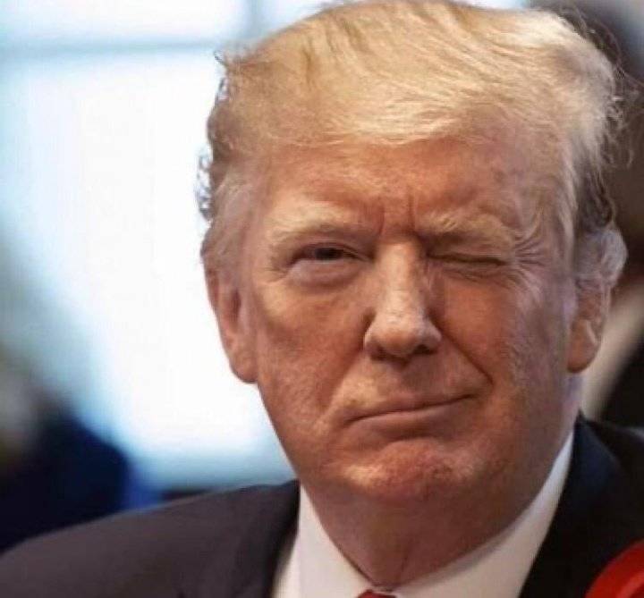Senado de EUA inicia jornada de preguntas en juicio político a Trump