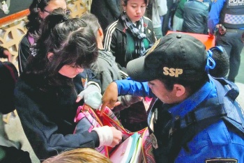 CNDH pide no aplicar el Mochila Segura