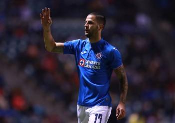 &Eacute;dgar M&eacute;ndez se despide del Cruz Azul y ficha por el Alav&eacute;s