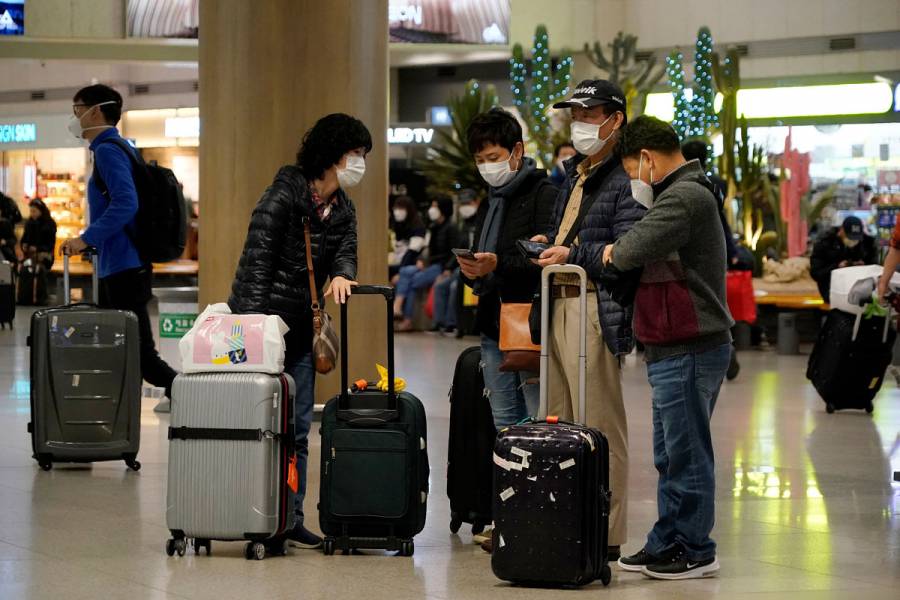 Innecesarias, prohibiciones de viaje para combatir coronavirus: OMS