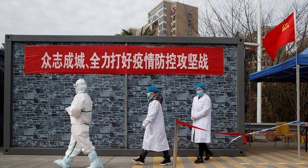 Asciende a 425 el número de muertos por coronavirus en China