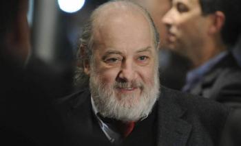 Muere juez que investigaba por corrupci&oacute;n a Cristina Kirchner