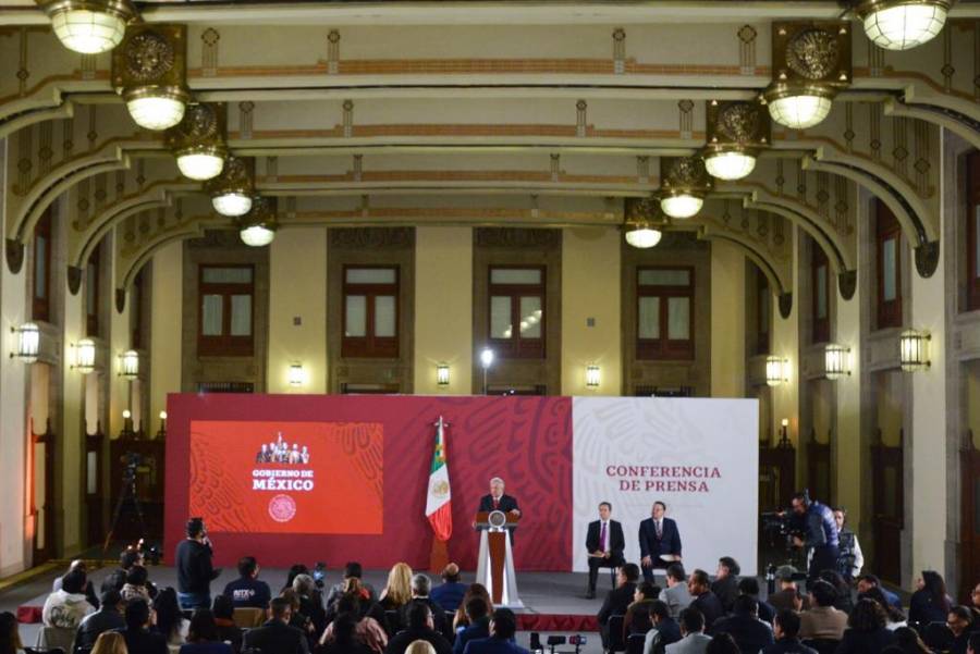 Anuncia AMLO reforma para terminar con “los puentes”