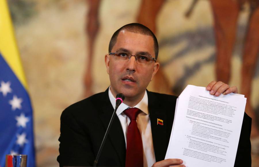 Canciller de Venezuela califica a Trump de 
