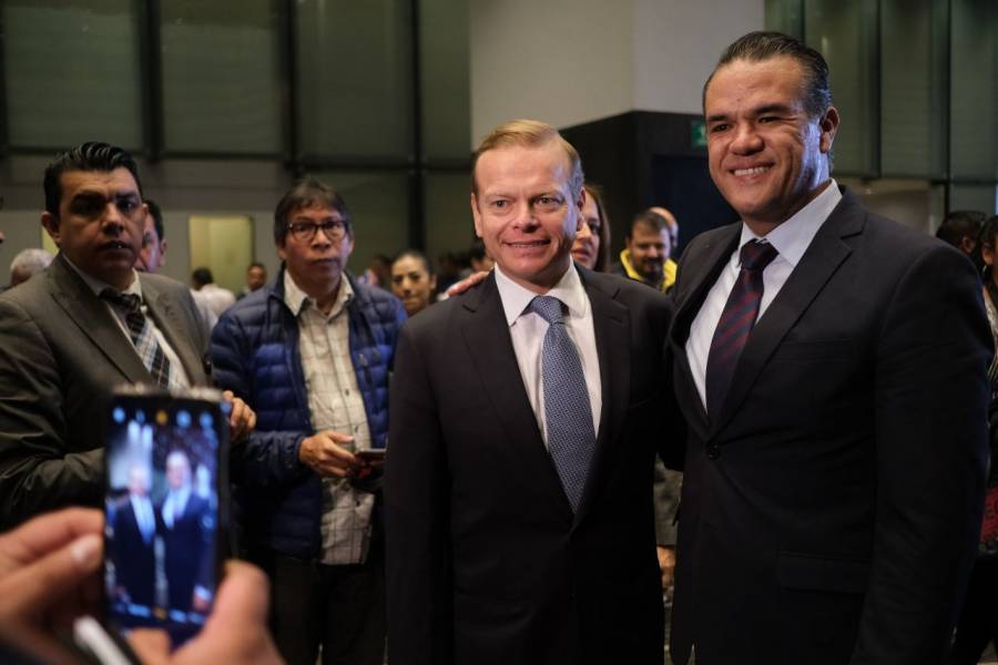 Programas sociales, elección de consejeros del INE e Insabi, temas en desayuno entre JUCOPO y AMLO