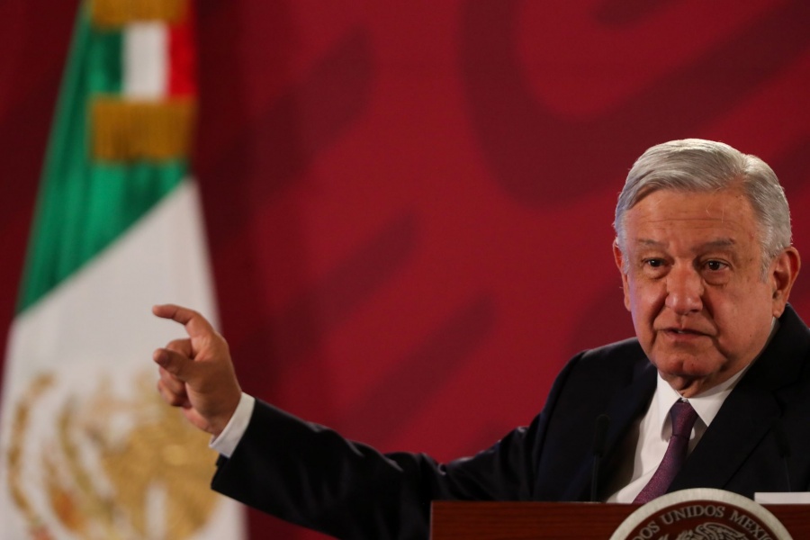 AMLO ve “mano negra” en conflicto universitario 