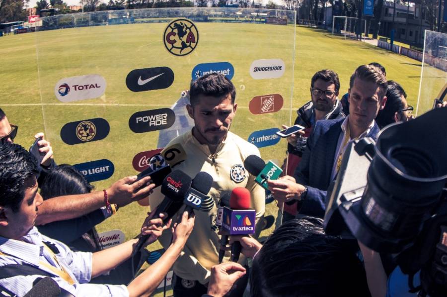 Es momento de apoyar de Nico Castillo: Henry Martín