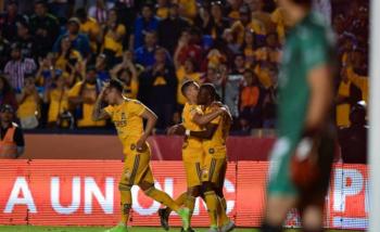 Chivas cae ante Tigres; pierde lo invicto