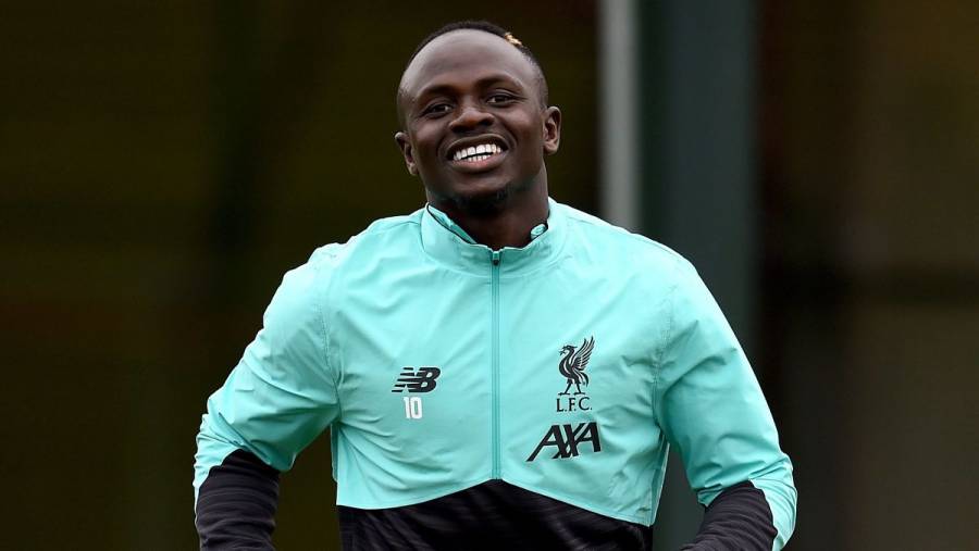 Mané vuelve a entrenar con el Liverpool tras baja por lesión