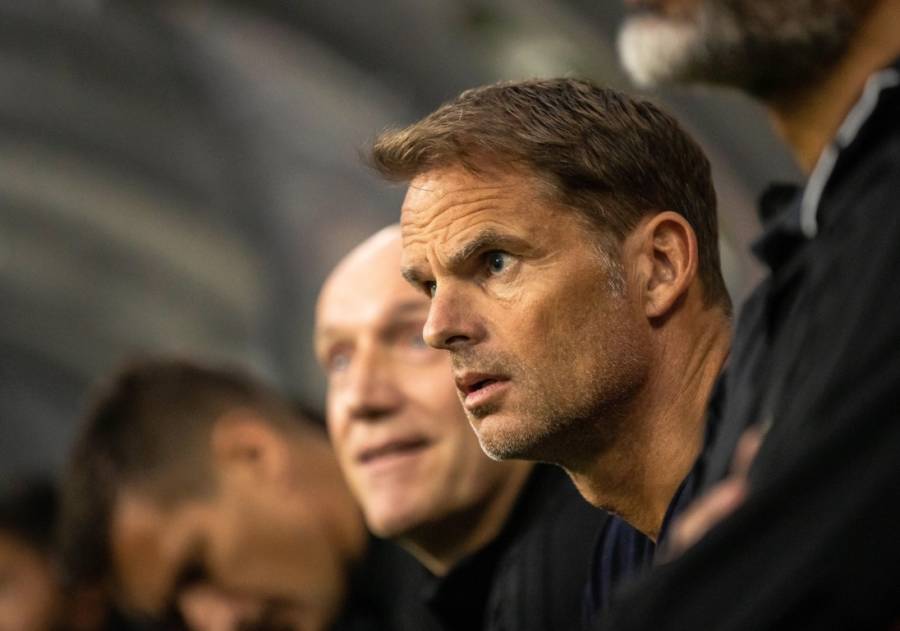 Edson Álvarez debe adaptarse a Europa: Frank de Boer