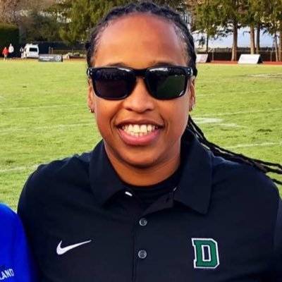 Jennifer King es la nueva asistente de los Washington Redskins