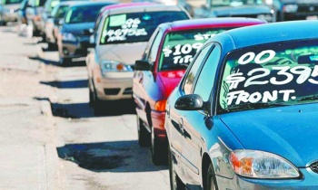 Menos ventas y cr&eacute;ditos para autos, m&aacute;s usados importados