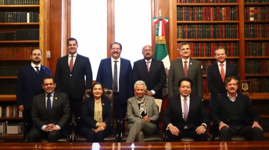 Sánchez Cordero se reúne con diputados; analizan programas sociales