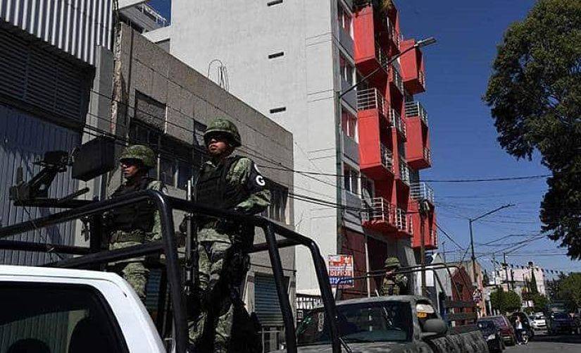 Hombre mata y desolla a su esposa frente a su hijo autista