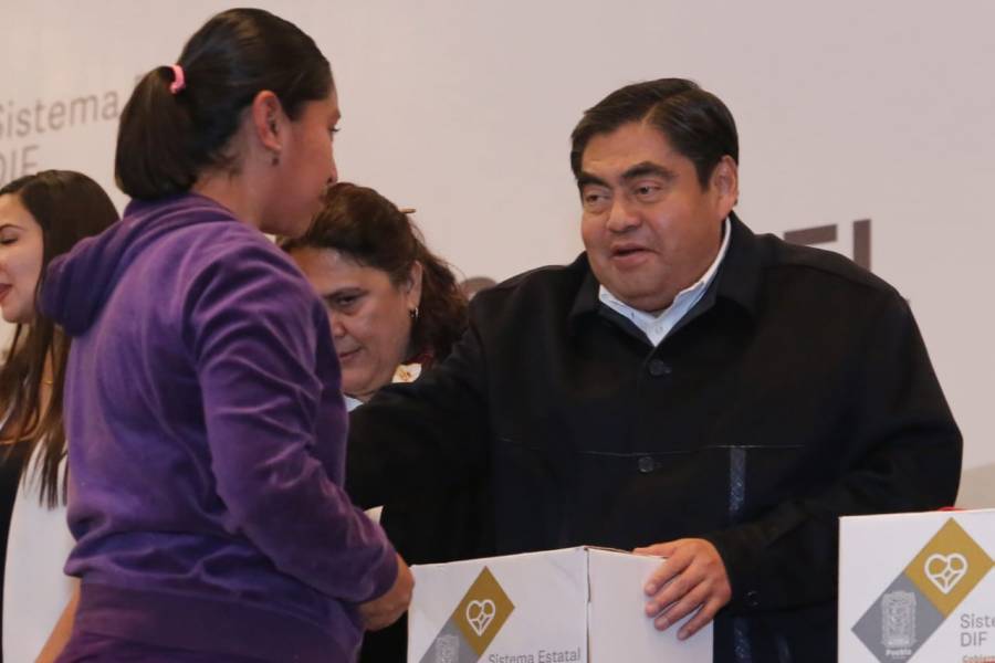 Miguel Barbosa presenta iniciativa de programa alimentario para mujeres embarazadas