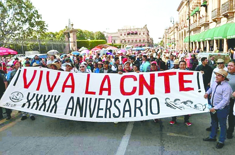 Continúa disputa de dirigencia de S-18 de la CNTE en Michoacán
