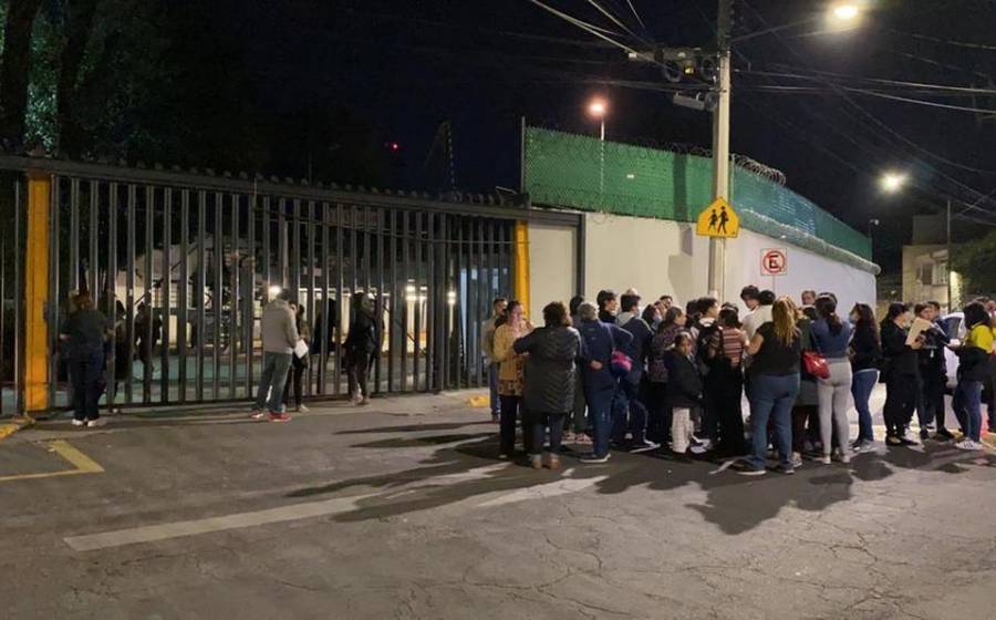   Paristas vuelven a tomar instalaciones de la Prepa 6