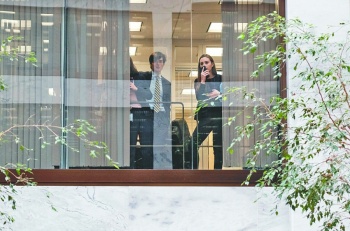 Outsourcing estrena ley y arranca debate abierto