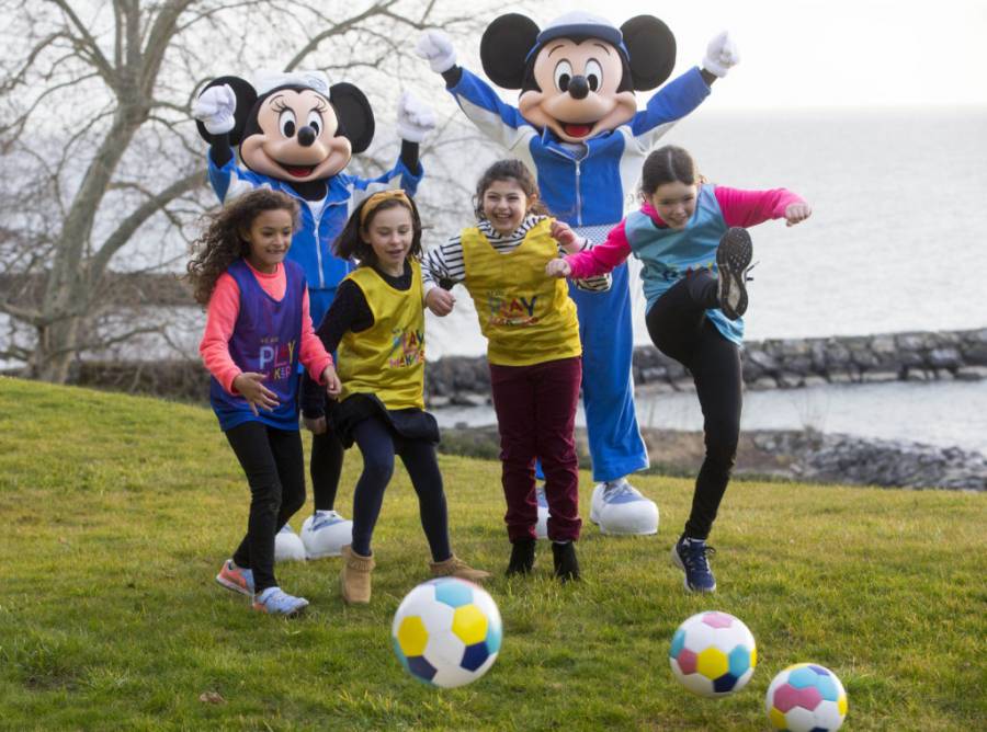 La UEFA se une a Disney para fomentar el futbol femenil