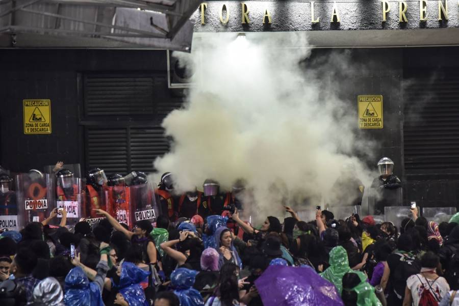 Brigada Marabunta desmiente a la SSC por uso de gases durante marcha